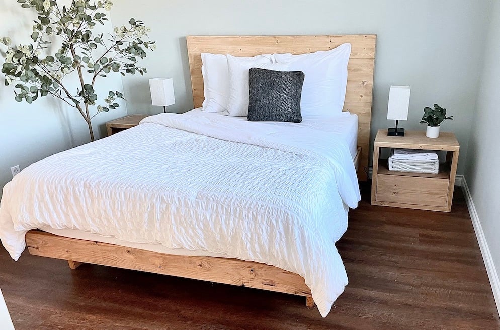 Minimalist Modern Bed – Free Plans in All Mattress Sizes - Image 1