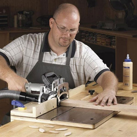 Woodworking Project Paper Plan to Build Accurate-Alignment Biscuit-Joiner Jig - Image 1