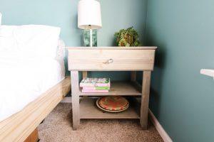 Simple Nightstand with Drawer woodworking plan