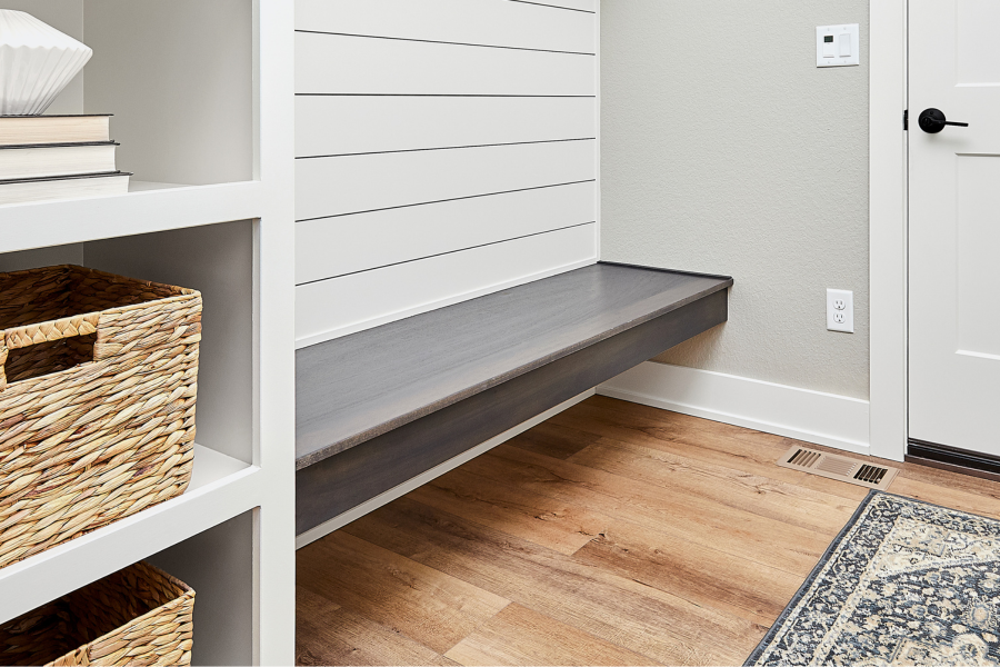 Floating Bench for Nook, Alclove or Closet woodworking plan