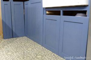 How To Make Cabinet Doors With a Router Table – Free Project Plan woodworking plan
