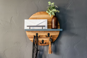 Wall-Mounted Mail and Key Rack woodworking plan