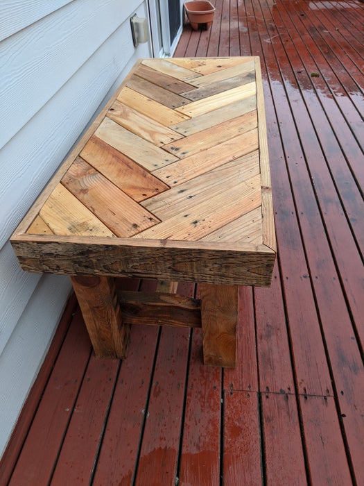 Reclaimed Pallet Wood Herringbone Outdoor Bench woodworking plan