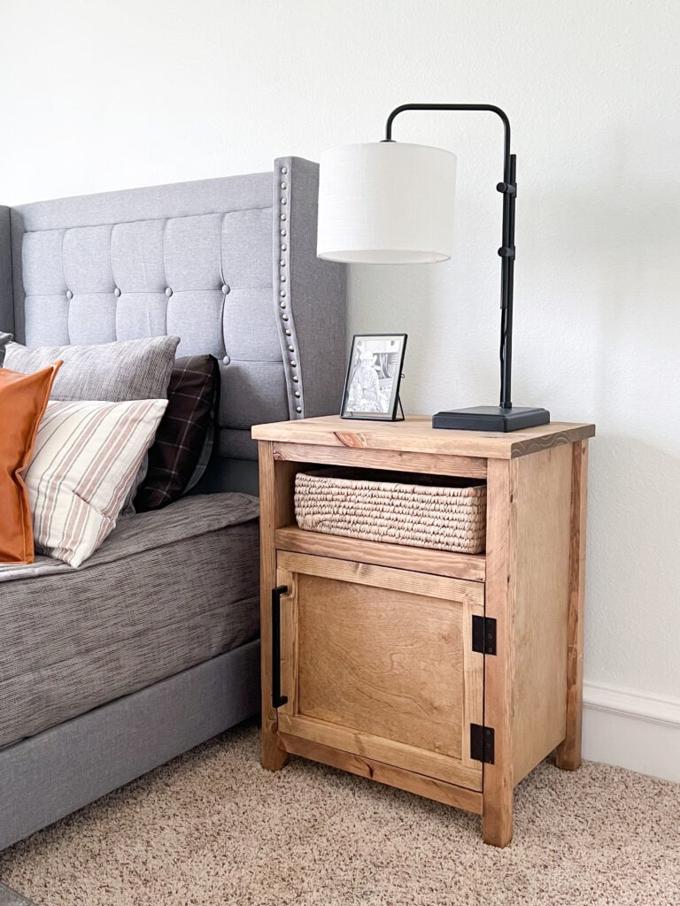 DIY Modern Farmhouse Nightstand woodworking plan