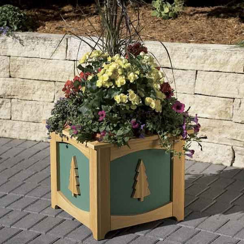 Woodworking Project Paper Plan to Build Patio-Perfect Planter Box - Image 1