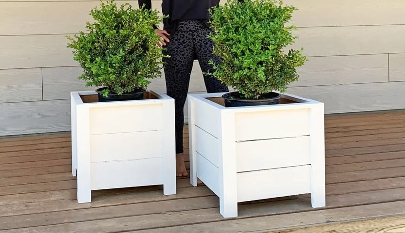 Easy Build DIY Planter Box with Cedar Fence Pickets - Image 1