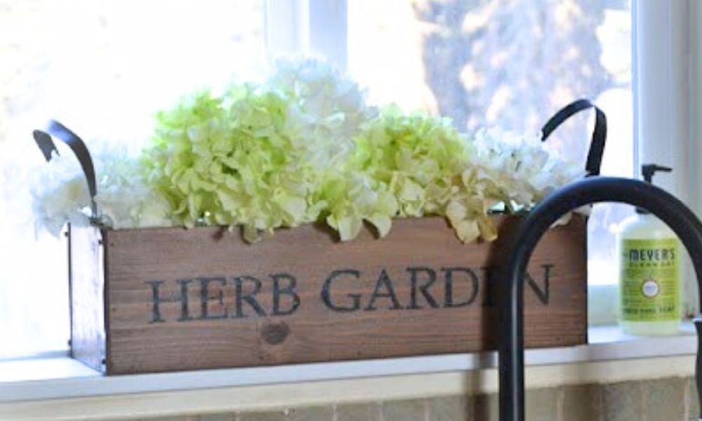 Herb Garden Planter from Cedar Fence Pickets - Image 1
