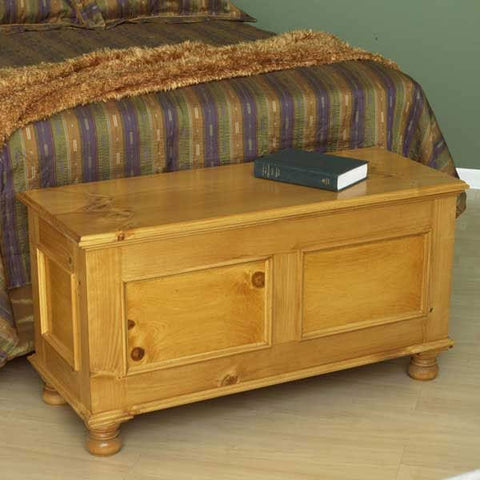 Woodworking Project Paper Plan to Build Cedar-Lined Blanket Chest - Image 1
