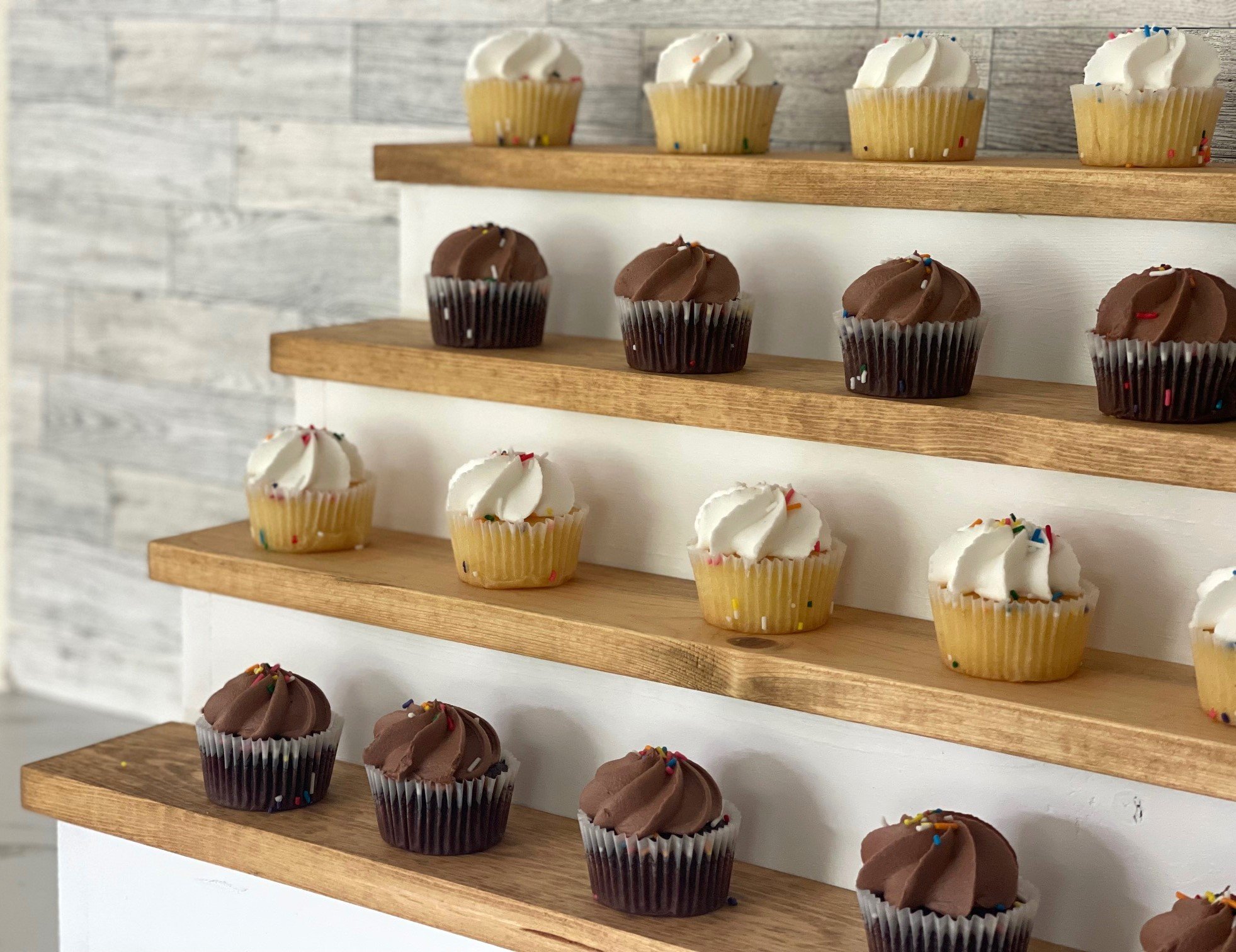Cupcake Tiered Display Stand woodworking plan