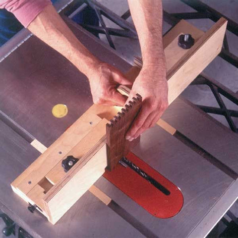 Woodworking Project Paper Plan to Build Box-Joint Jig Plan with a Penchant for Precision - Image 1