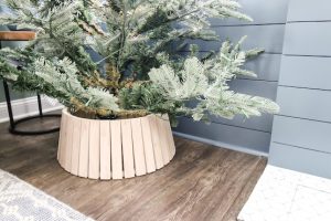 DIY Slatted Christmas Tree Collar woodworking plan