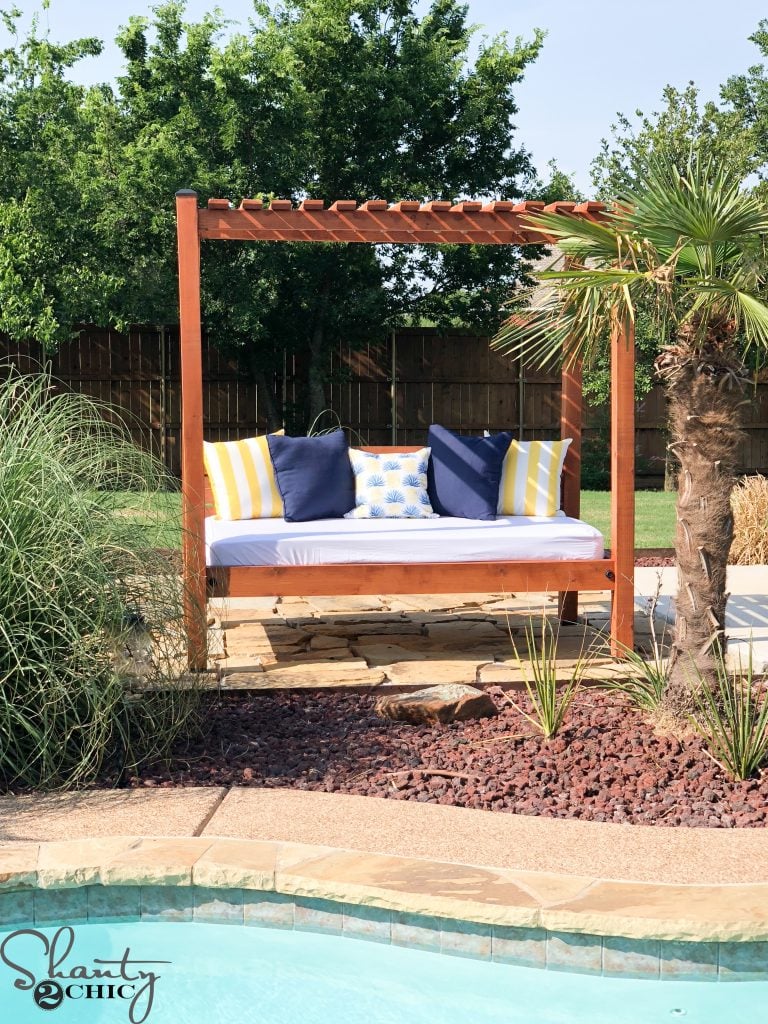 DIY Outdoor Day Bed - Image 1