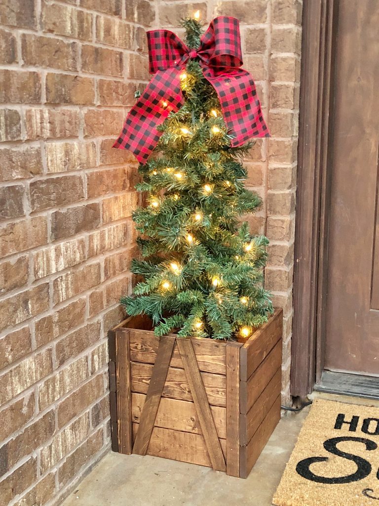DIY $15 Farmhouse Porch Planters - Image 1