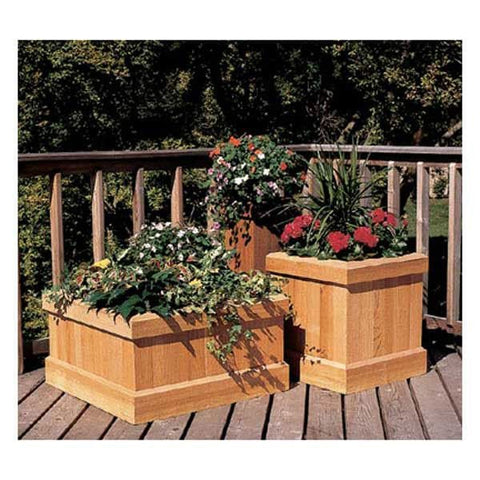 Woodworking Project Paper Plan to Build Trio of Cedar Planters - Image 1