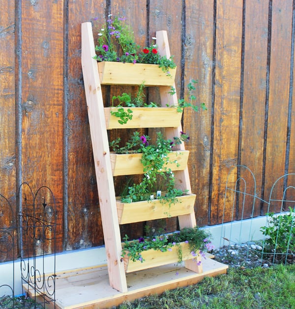 Cedar Vertical Tiered Ladder Garden Planter woodworking plan