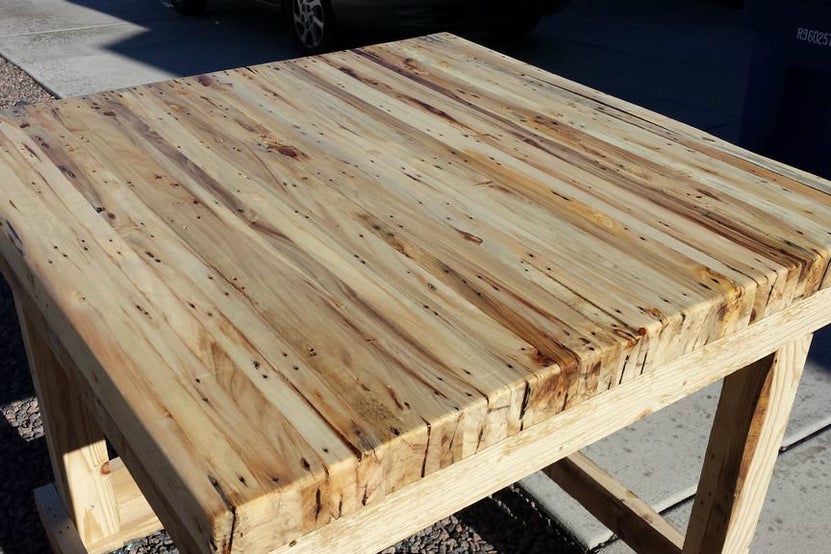 Palletable Workbench woodworking plan